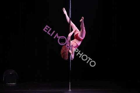 14_STEPHANIE_OLOMBEL_VIVE_POLE