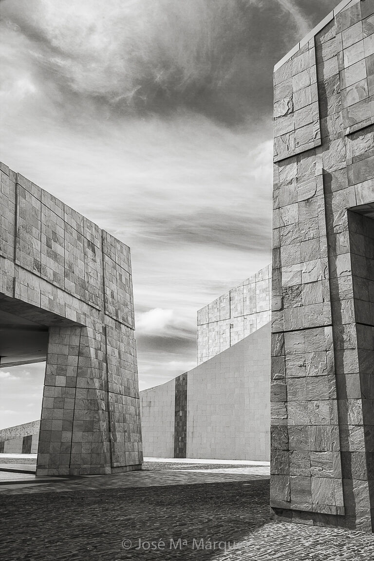 José María Márquez - Fotógrafo - fotografo-de-arquitectura-en-granada-ciudad-de-las-culturas-en-santiago-de-compostela-ts20250826091300394648.jpg