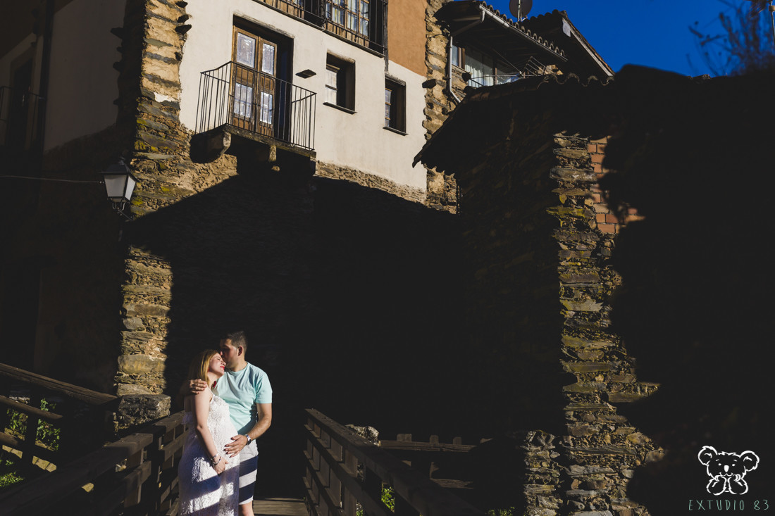 SESIÓN MATERNIDAD EN EXTERIORES EN PLASENCIA Y SIERRA DE GATA  - EXTUDIO 83 014