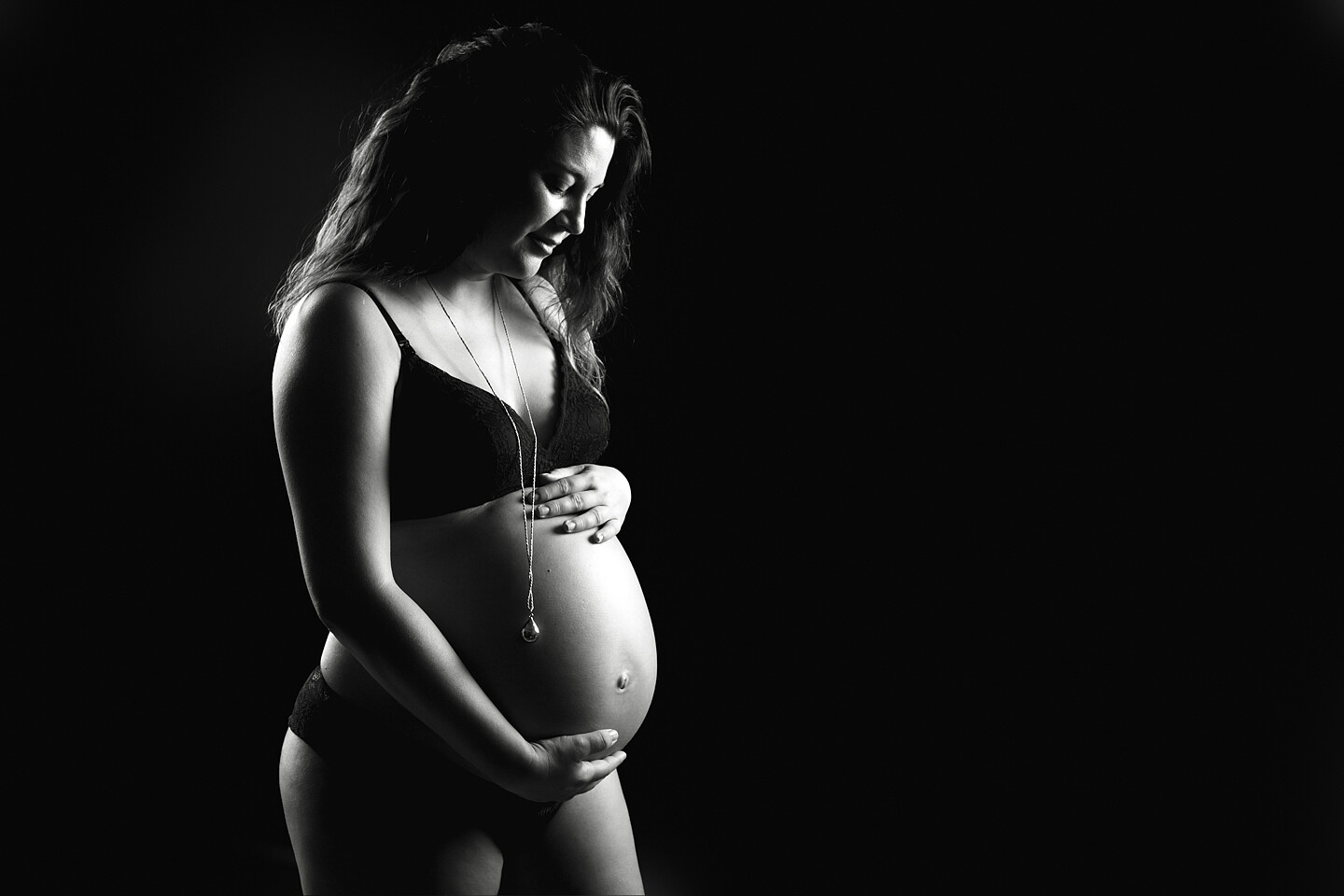 FOTOS DE EMBARAZO ARTÍSTICAS EN ESTUDIO - PLASENCIA (CÁCERES)-6