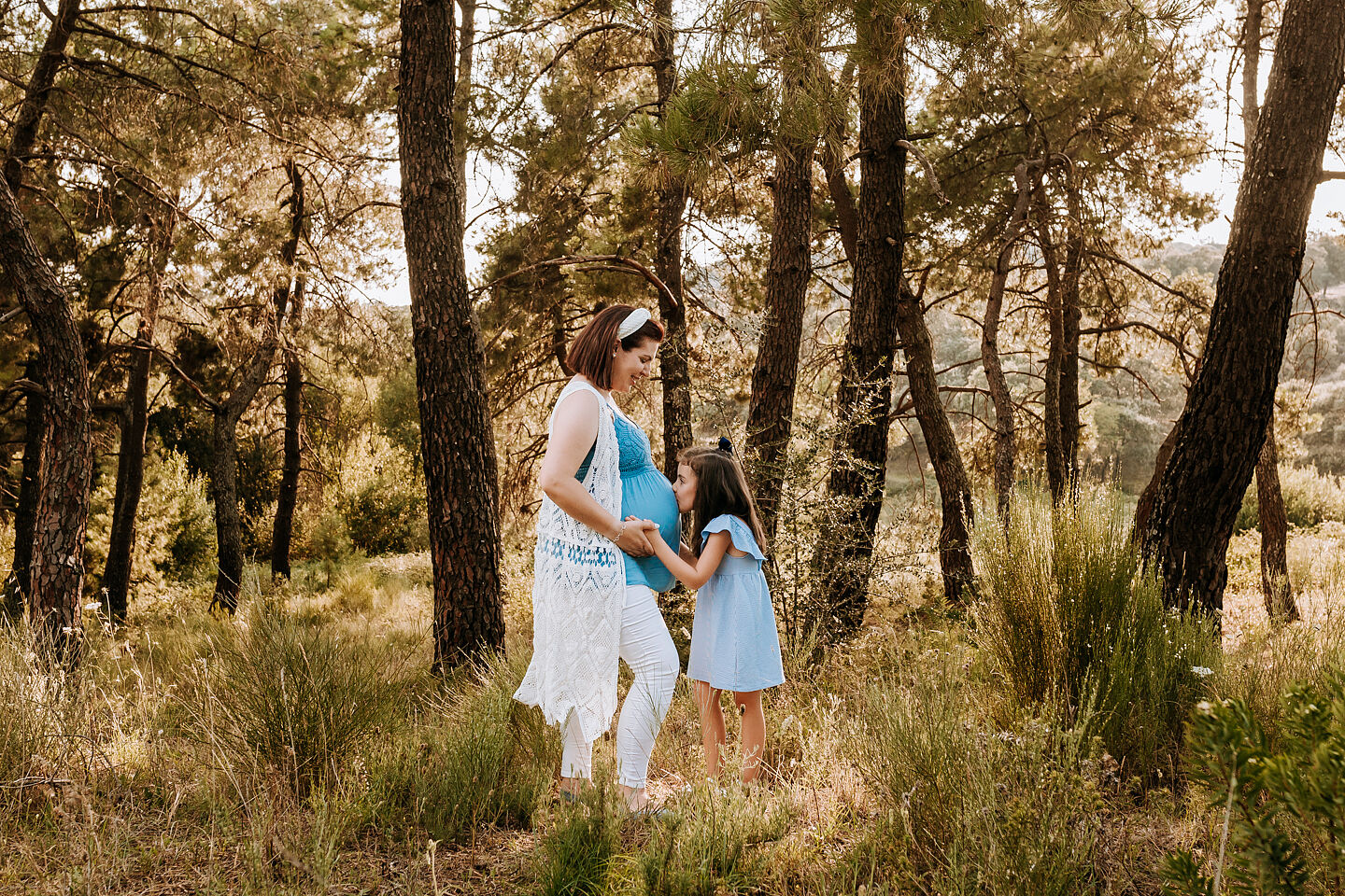 Sesiones de embarazo con hermanos en Plasencia (Cáceres) -10