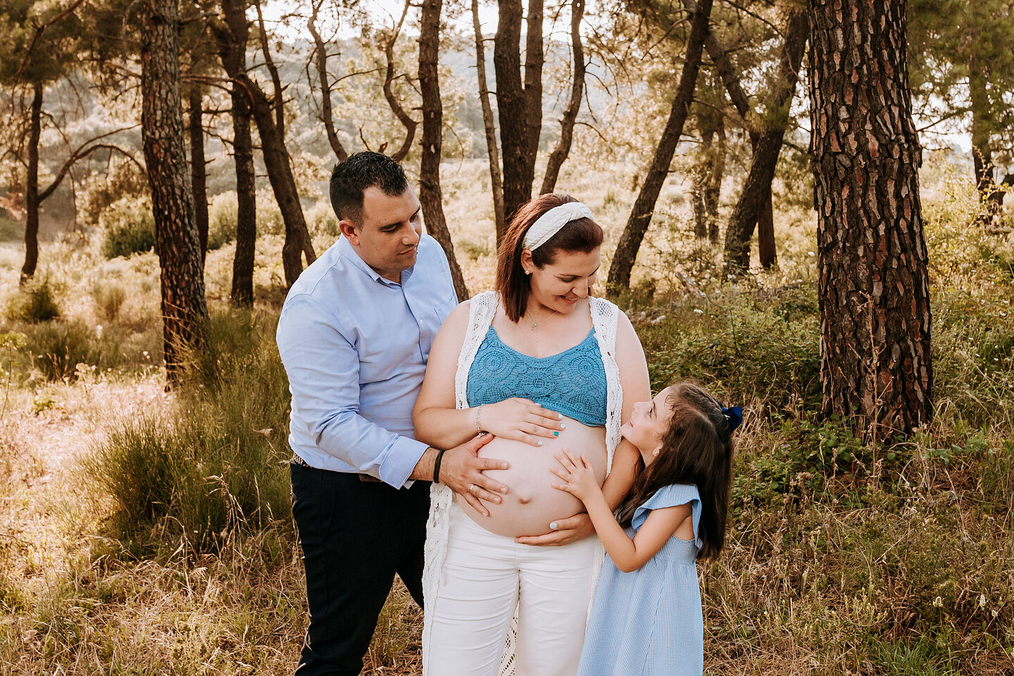 Sesiones de embarazo con hermanos en Plasencia (Cáceres) -16