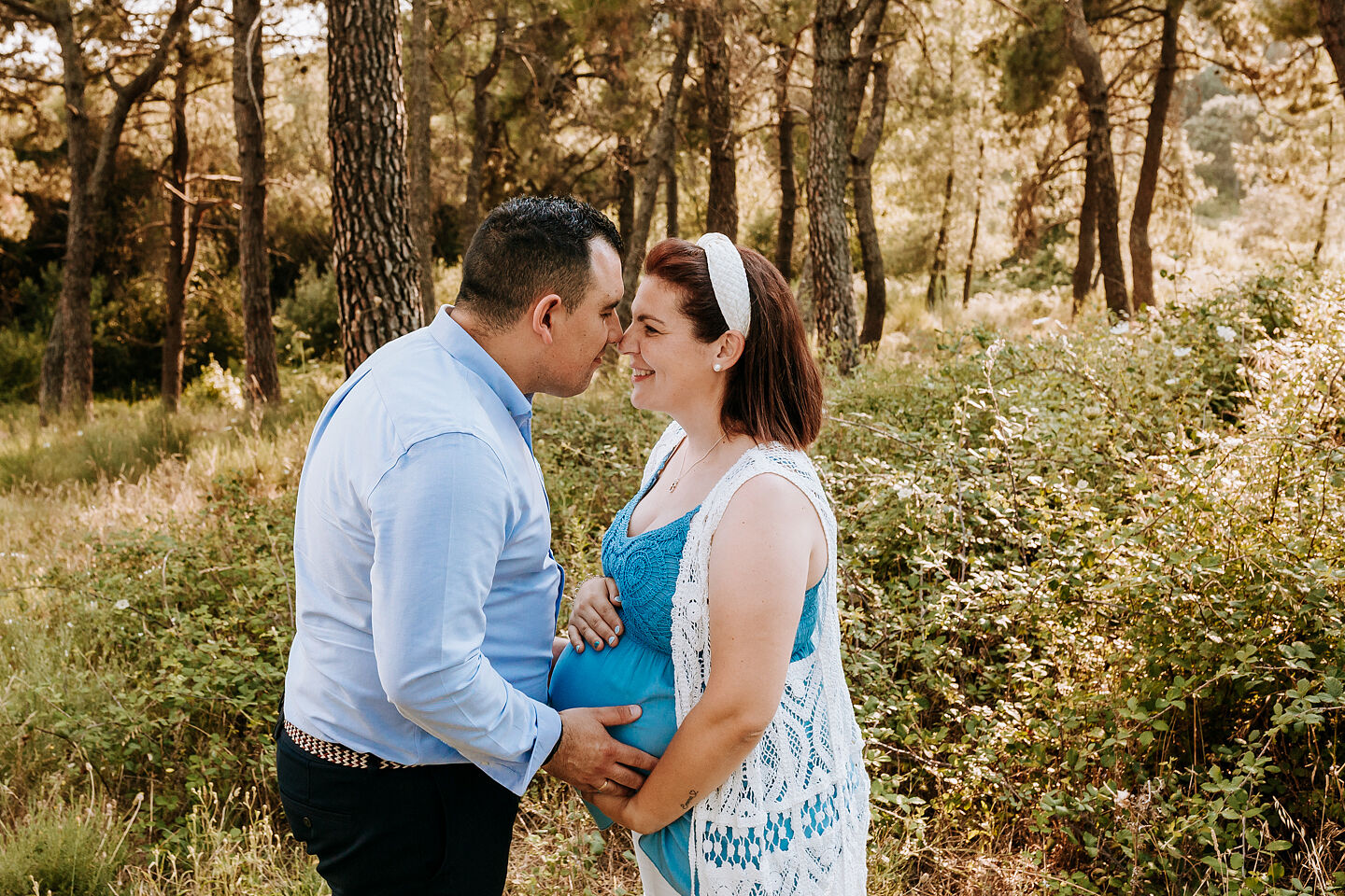 Sesiones de embarazo con hermanos en Plasencia (Cáceres) -7