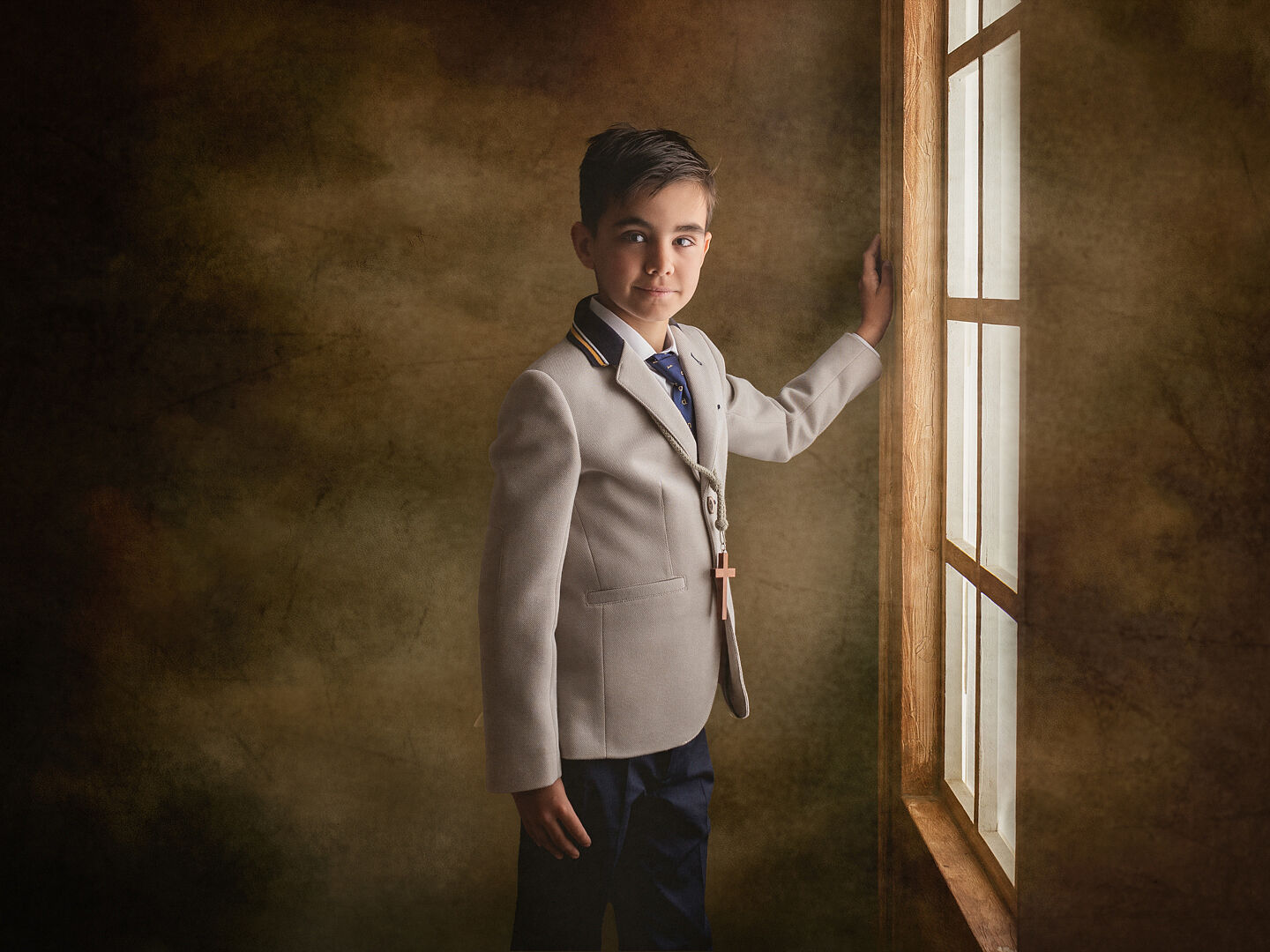 Mini sesión de comunión de niño en estudio - Plasencia-5