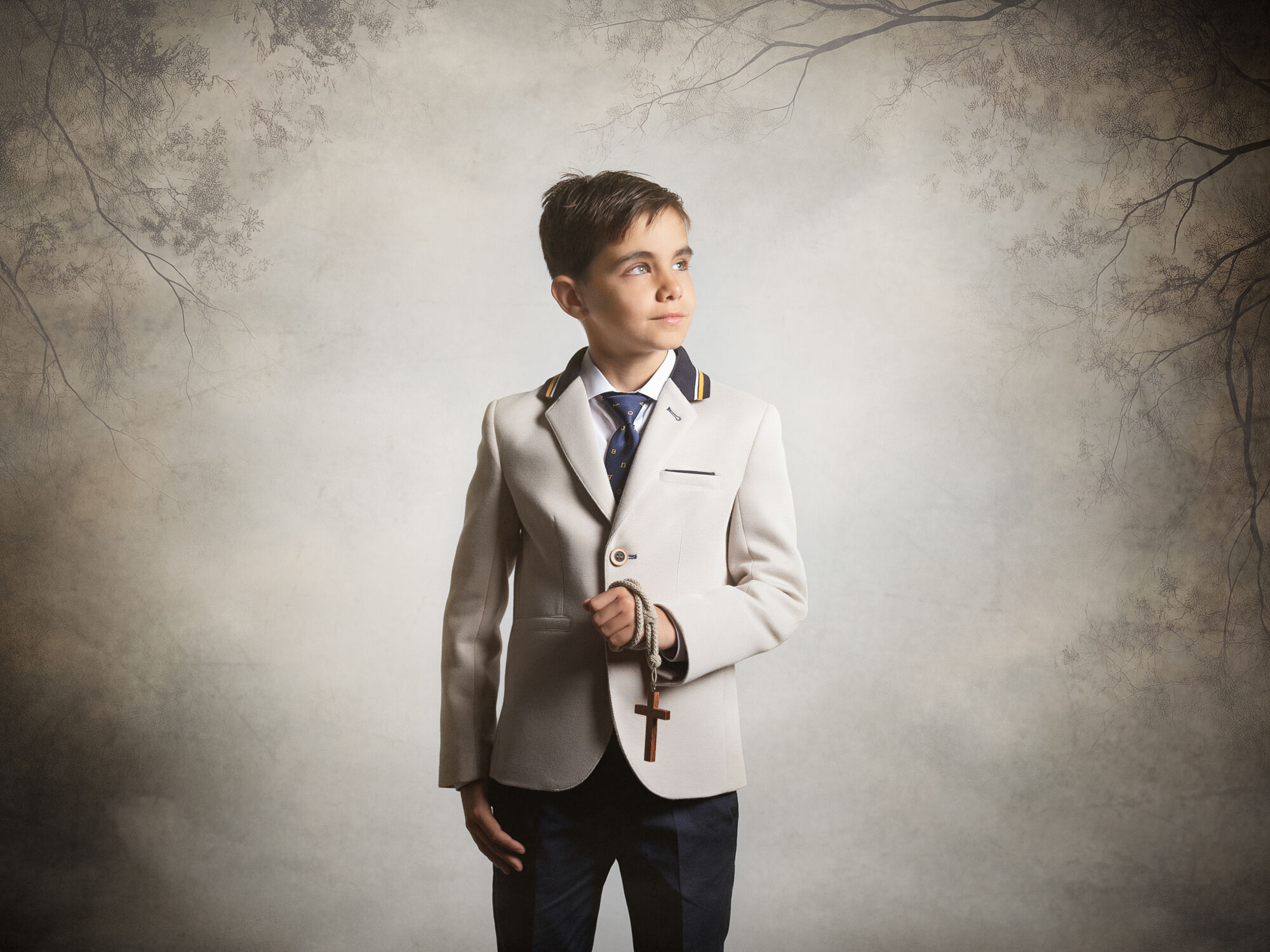 Mini sesión de comunión niño en estudio - Plasencia-6