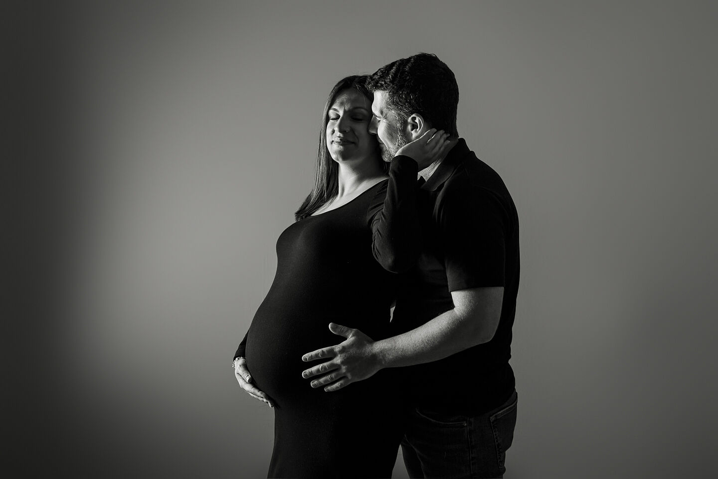 Reportaje fotografico de embarazo en extudio 83-11