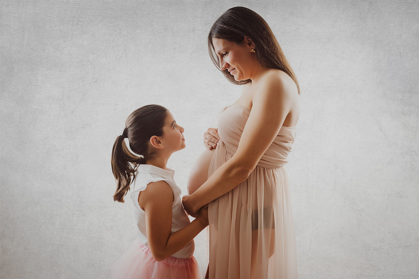 Reportaje fotografico de embarazo en extudio 83-21