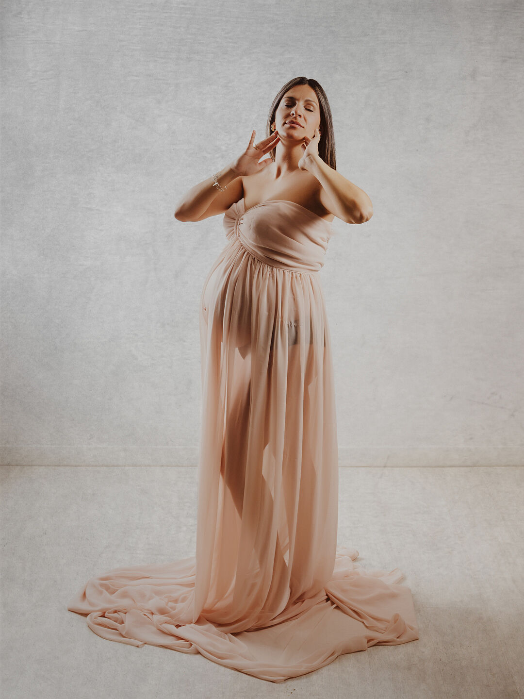 Reportaje fotografico de embarazo en extudio 83-23