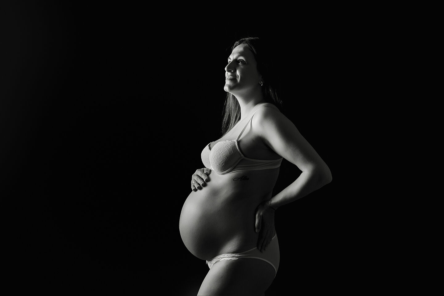 Reportaje fotografico de embarazo en extudio 83-28