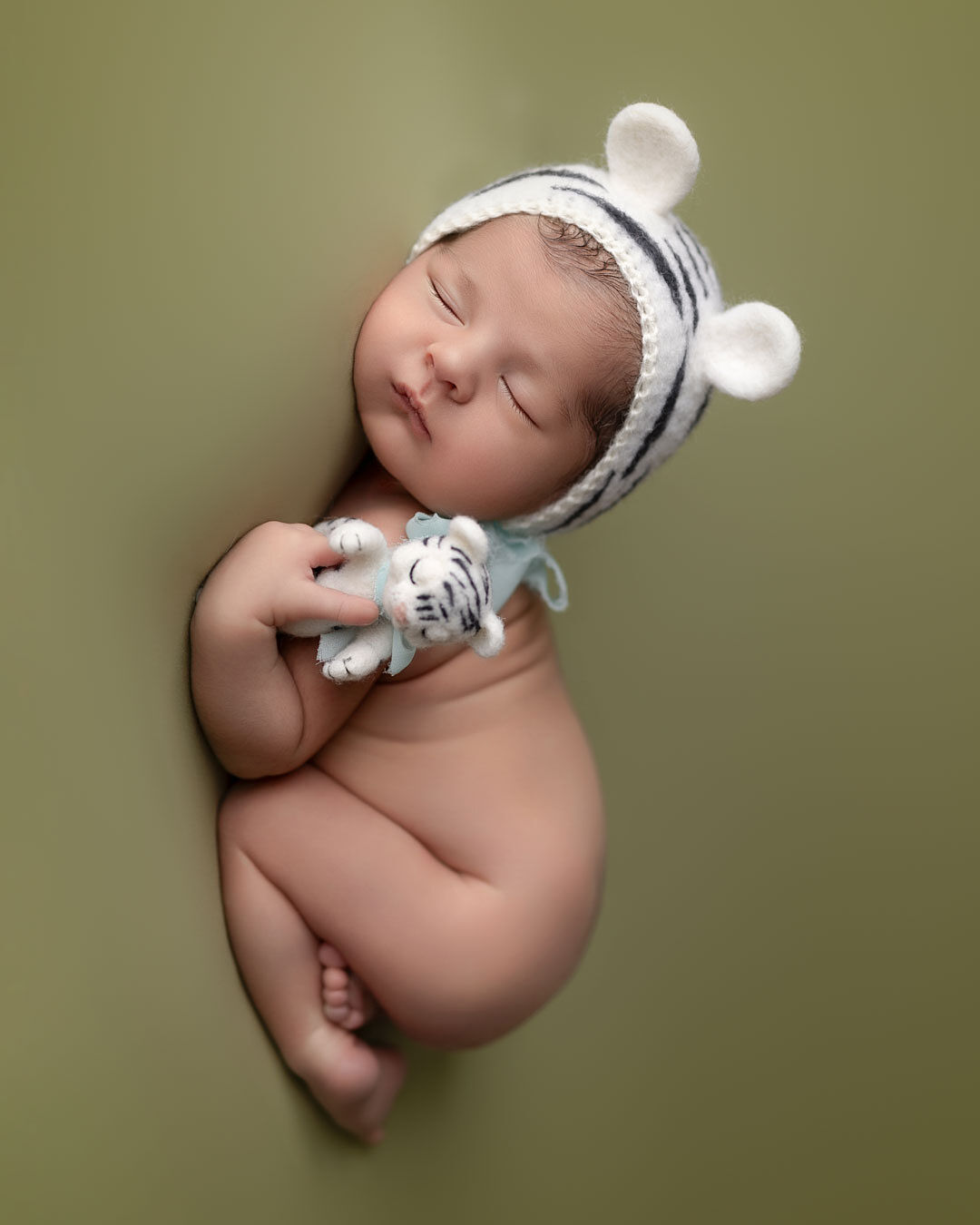 Fotoclicks. Fotógrafo infantil en Sanxenxo, Pontevedra. - isaac-newborn-40w-ts20250812104542366953.jpg