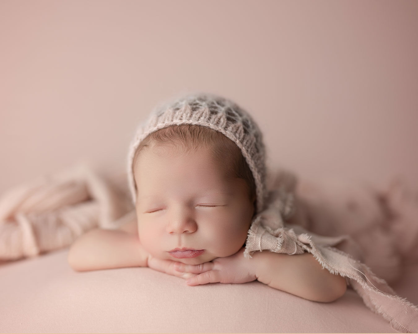 Fotoclicks. Fotógrafo infantil en Sanxenxo, Pontevedra. - marina-newborn-7w-ts20250812104728614298.jpg