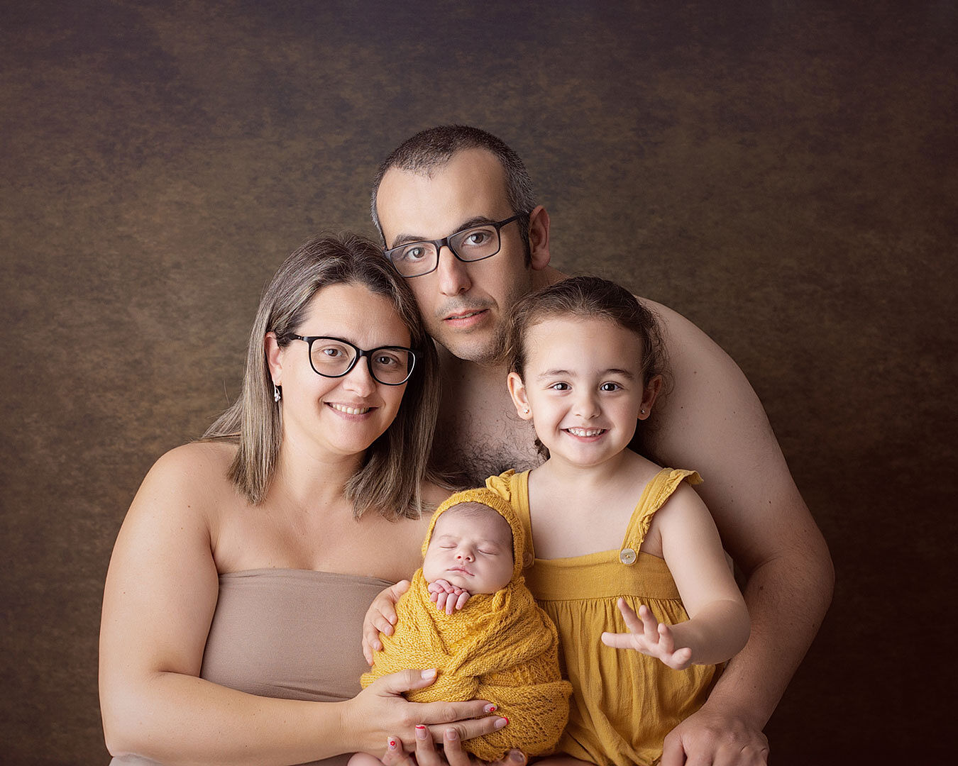 Fotoclicks. Fotógrafo infantil en Sanxenxo, Pontevedra. - nora-newborn-13w-ts20250812110953203197.jpg
