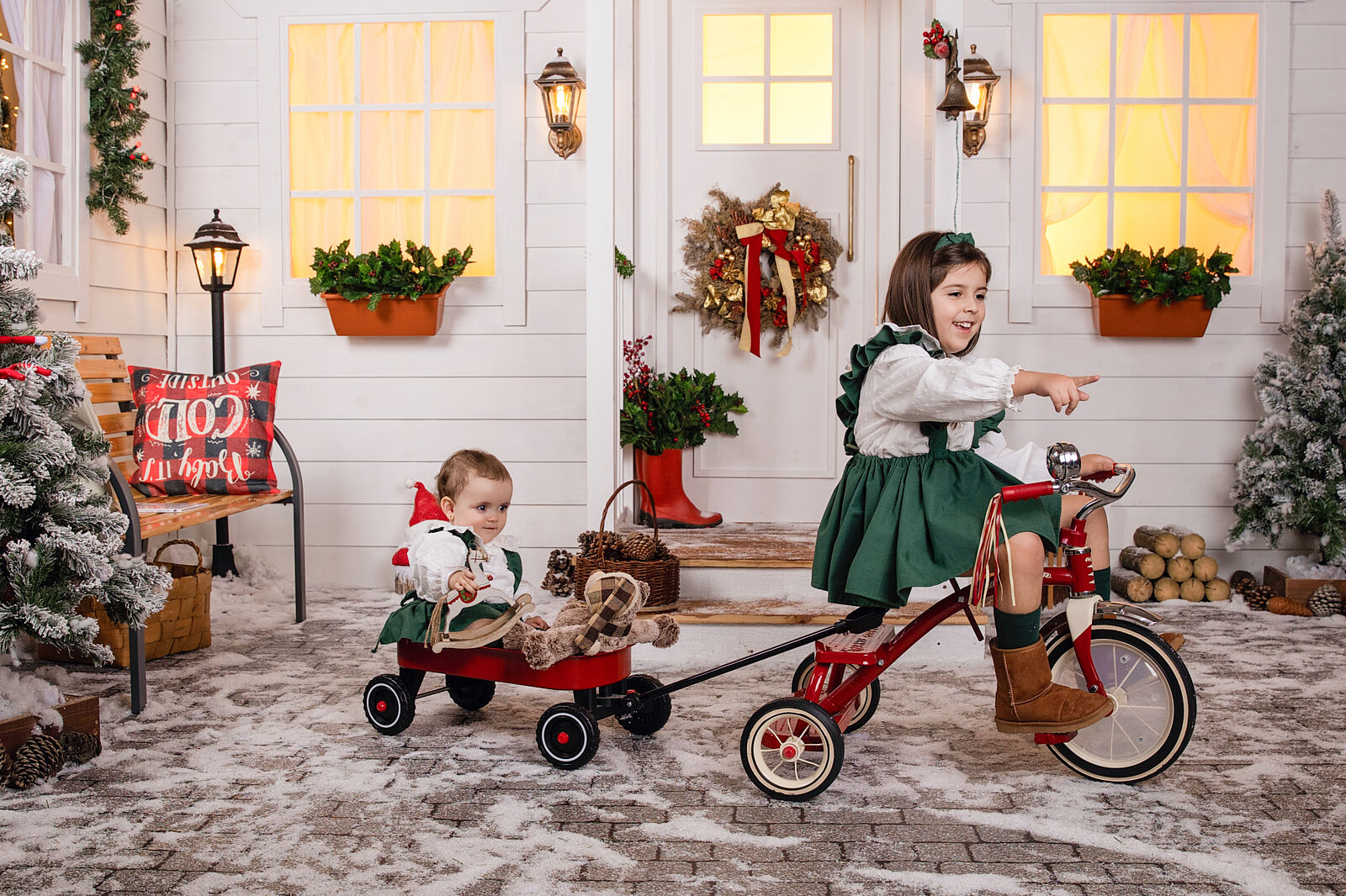 Fotoclicks. Fotógrafo infantil en Sanxenxo, Pontevedra. - navidad-2023-carmen-y-mia-12-ts20250910152452478207.jpg