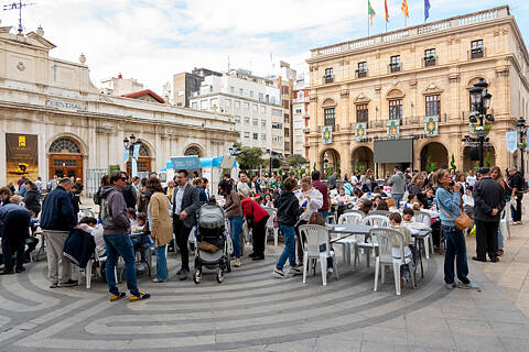 VEN A PINTAR A LLEDO - 28/04/2024