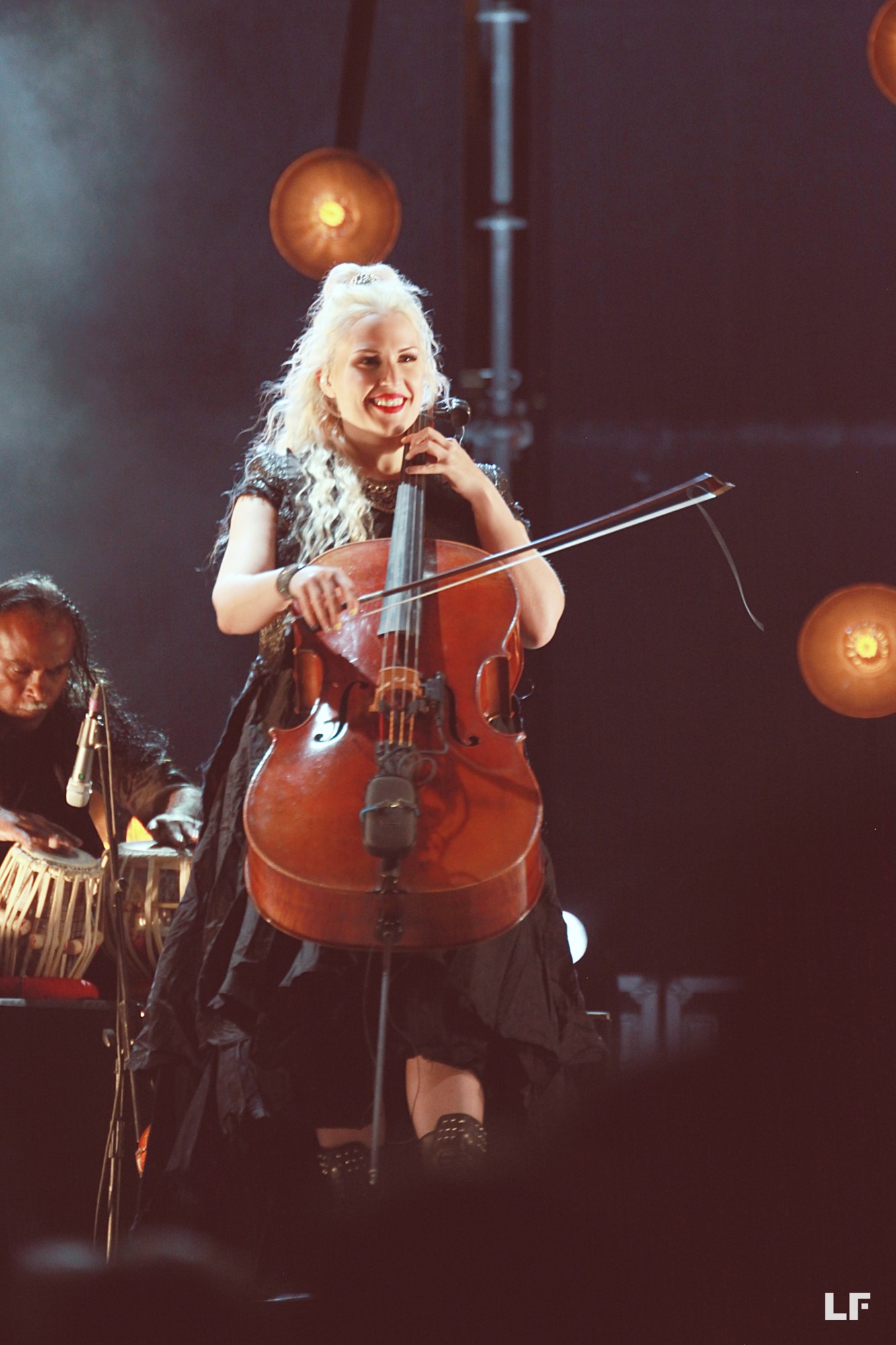 Cristina Suey Cellista Ara Malikian 