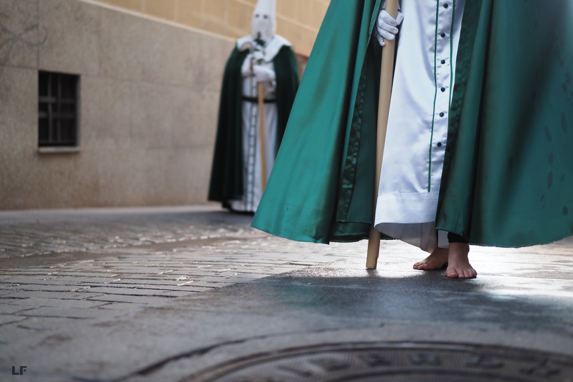 Caminando descalzo cofradia semana santa Luis Filipe fotografo eventos avila salamanca españa 