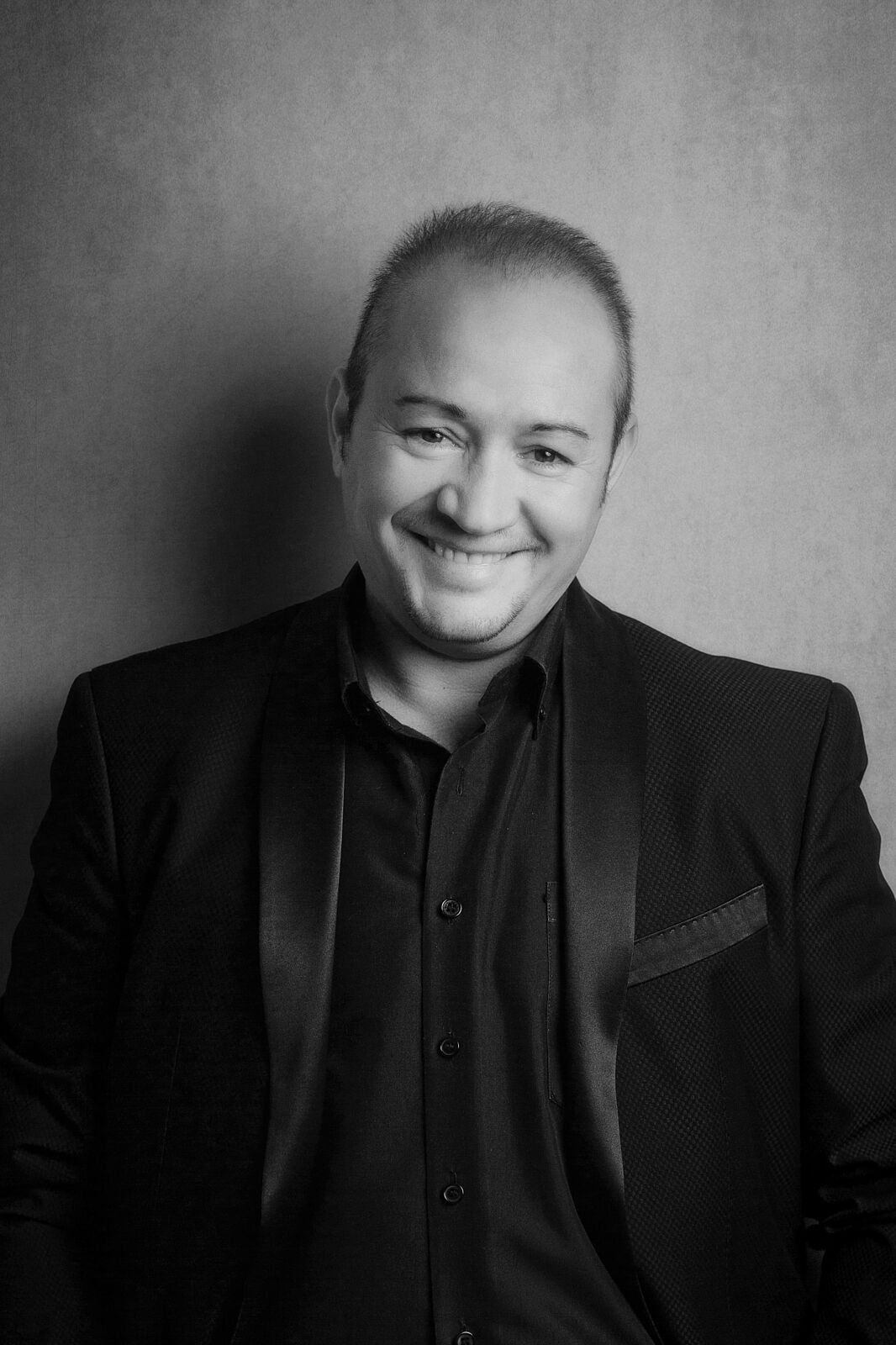 Toni Bazán Fotografía - toni-bazan-fotografo-de-bodas-en-granada-1-2-ts20260112145156416973.jpg