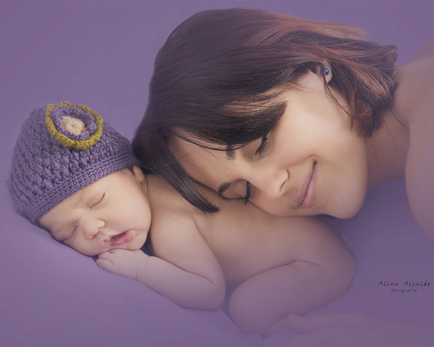 Aline Alcalde fotografía - fondomoradobebeymama-ts20250916082302533567.jpg