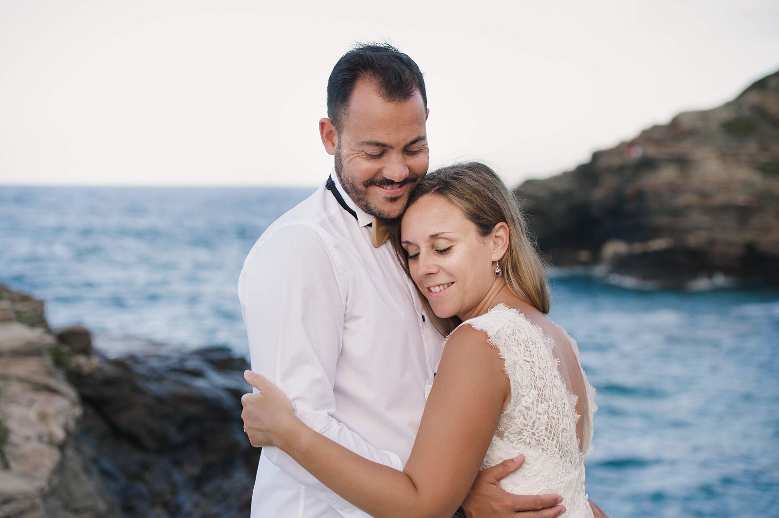 Aline Alcalde fotografía - parejaabrazada-ts20260410104246834050.jpg