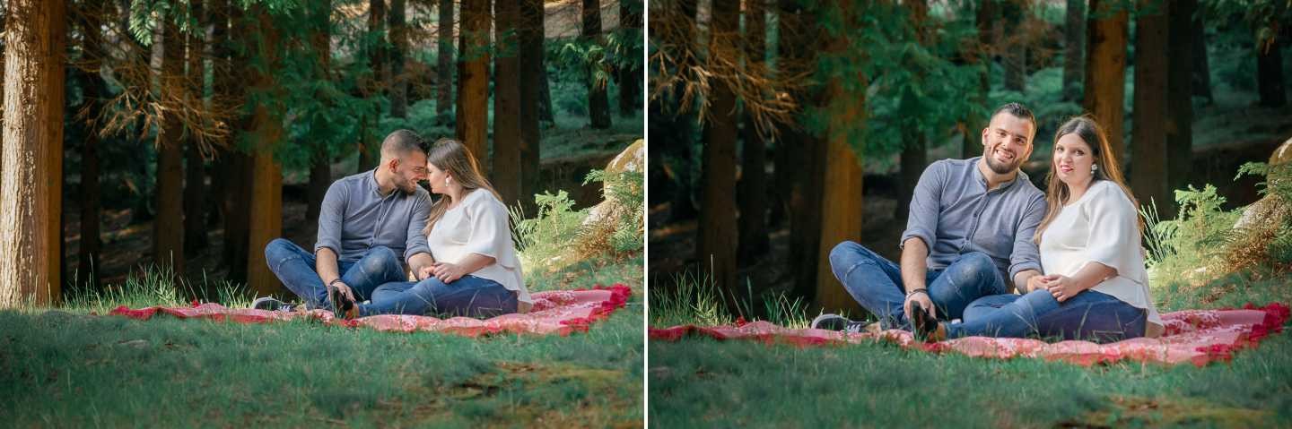 Carolina e André sentados na relva