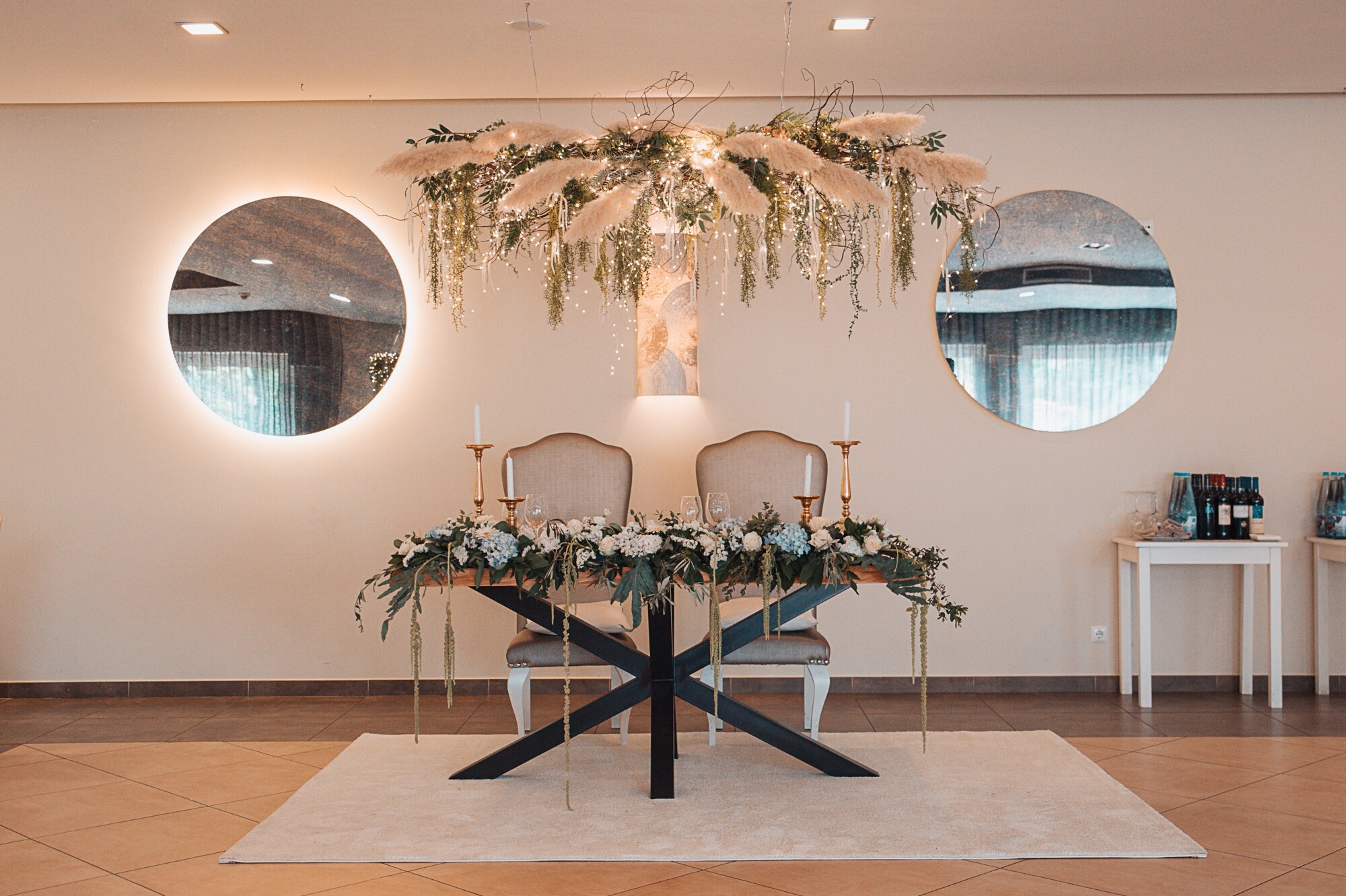 Mesa dos noivos no restaurante