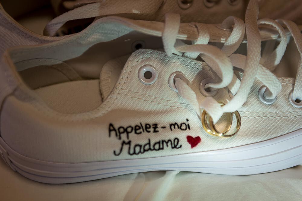 Alianças nos cordões dos tenis