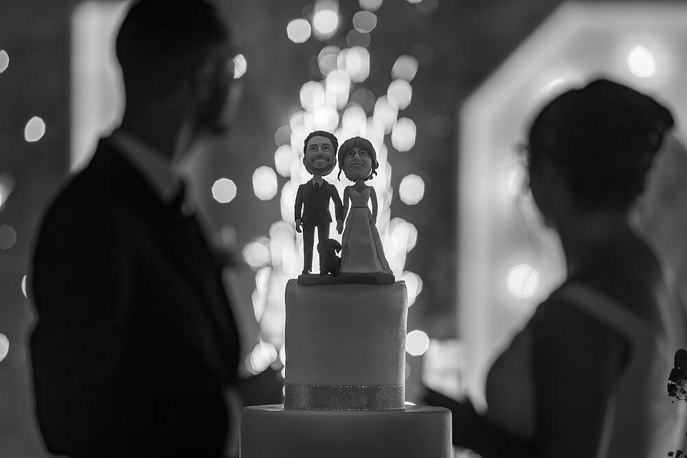 Casal a olhar para os fogos de artificio