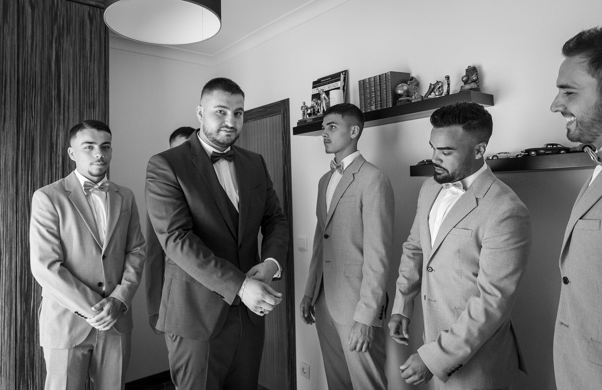 Noivo com os padrinhos