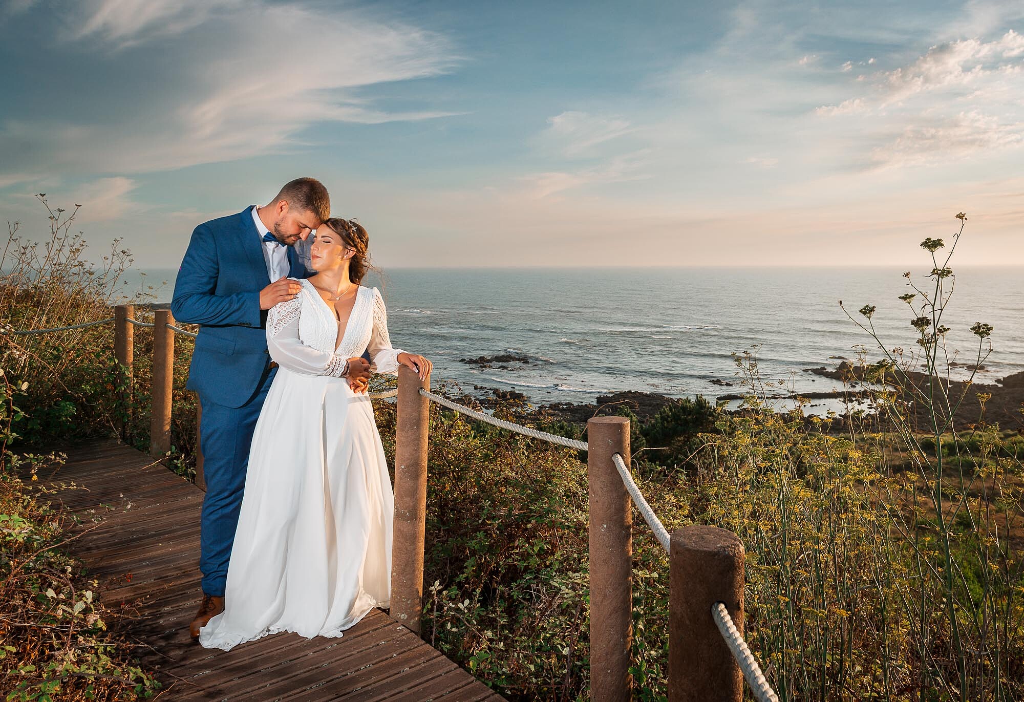 Pós Casamento :: Casal com a cabeça encostada uma na outra