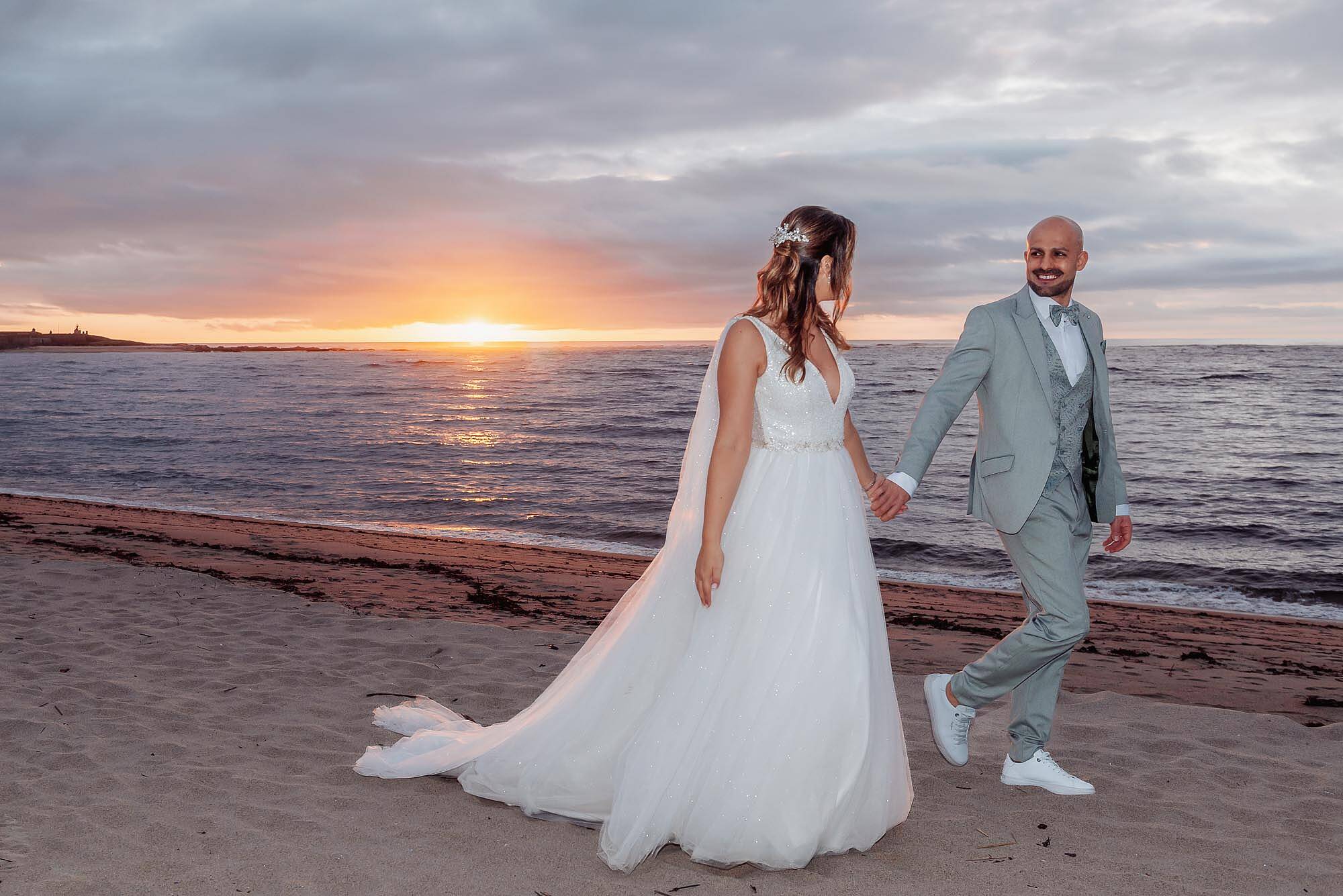 caminhar ao por do sol