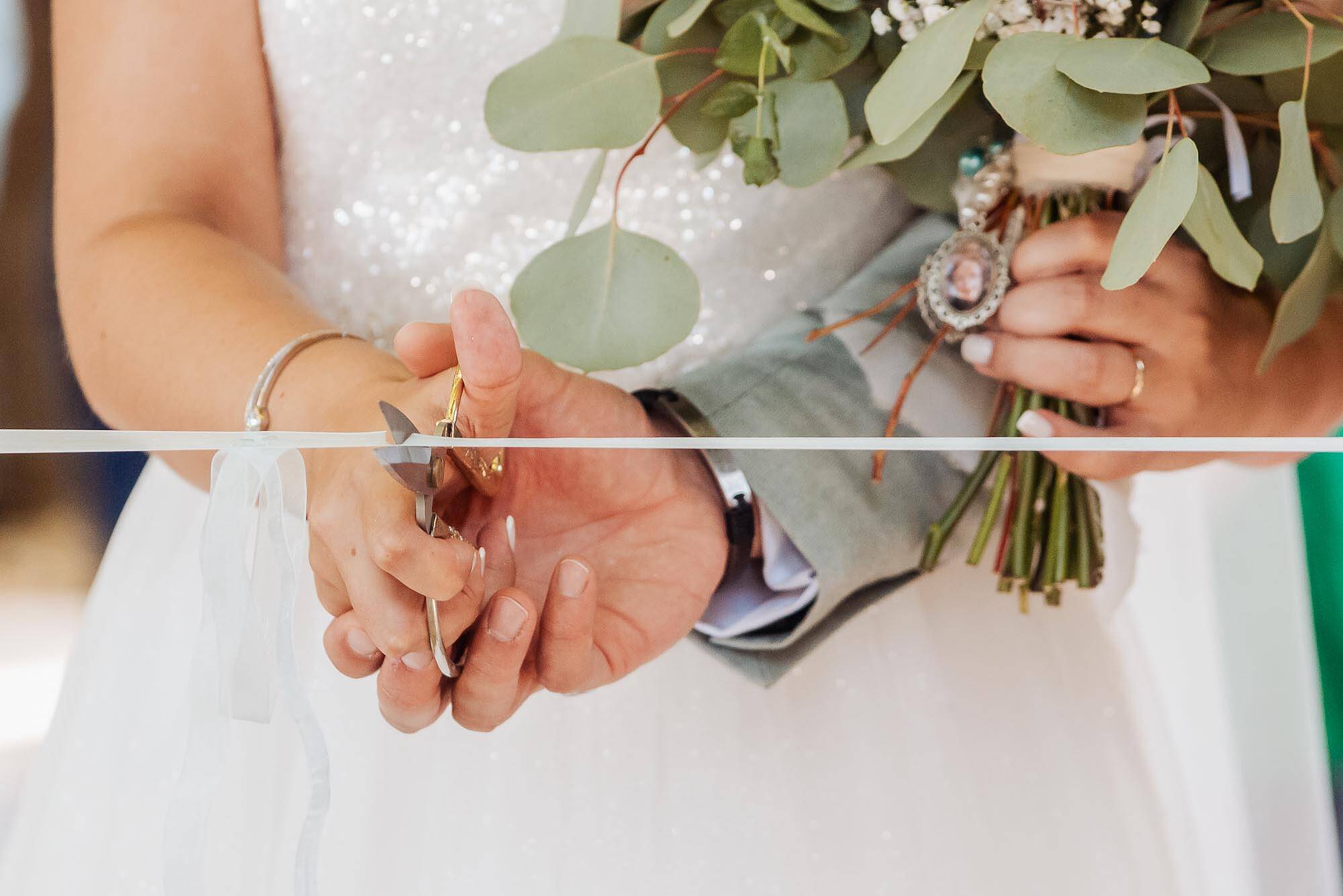 corte de fita na quinta encosta do crasto