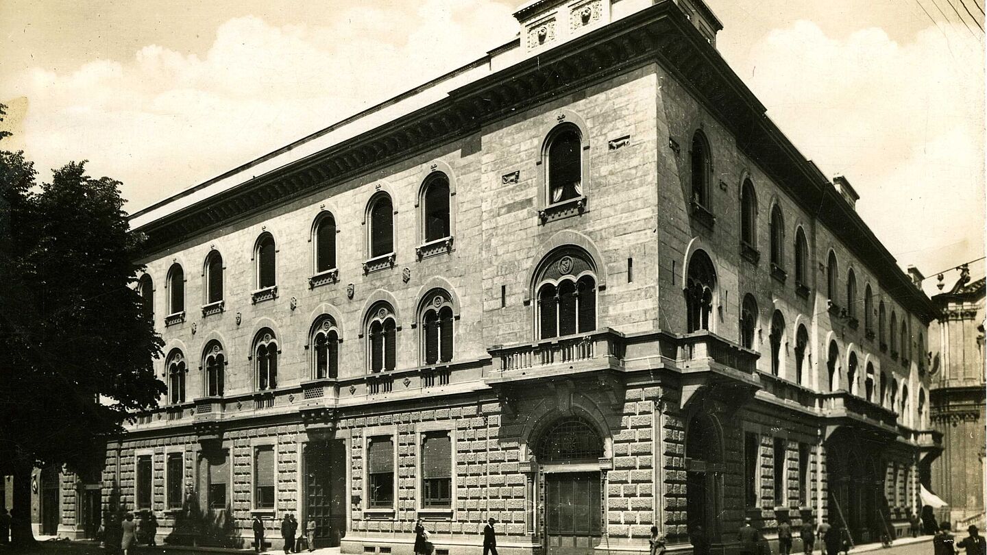 Lodi - Palazzo delle Poste