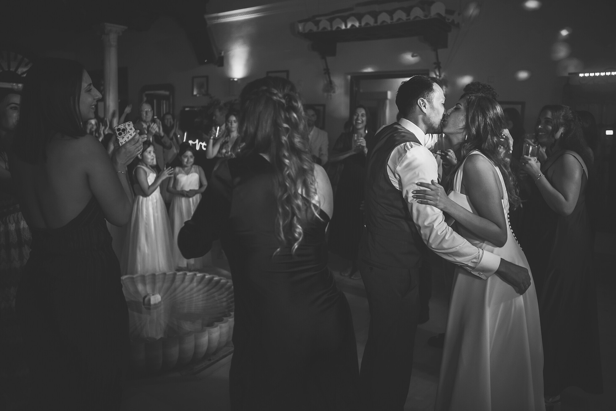 Elena y Dawlet Boda (2052)