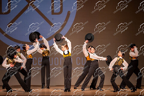 Escenario - Gala 1 - 8:00