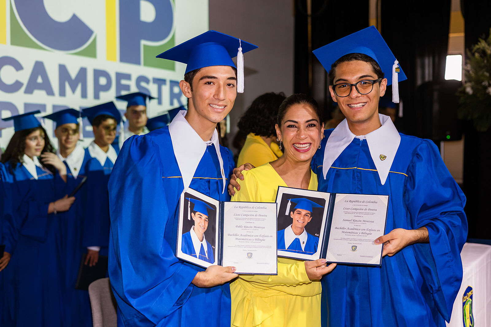 alexpiedrahita - anuario-prom-senior-alex-piedrahita-fotografia14-ts20251024223727436882.jpg