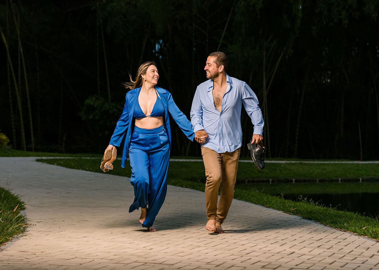 alexpiedrahita - sesion-pareja-corriendo-alex-piedrahita-fotografia-ts20250709160209952450.jpg