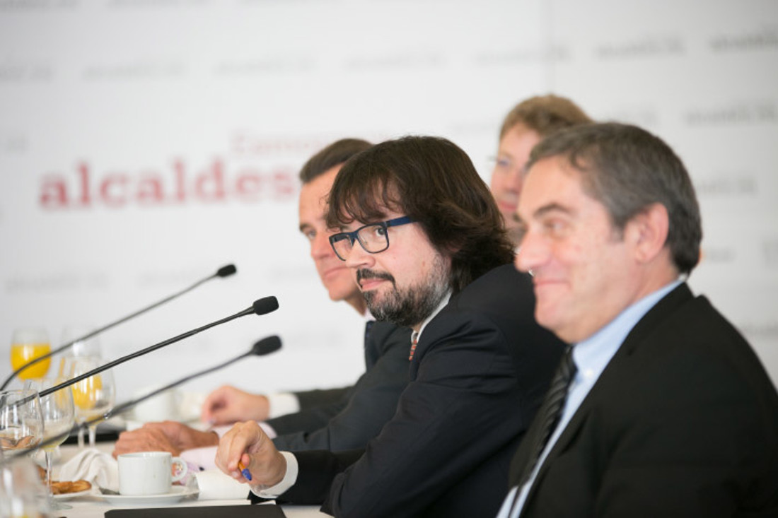 AL16-8181-DESAYUNO-281116