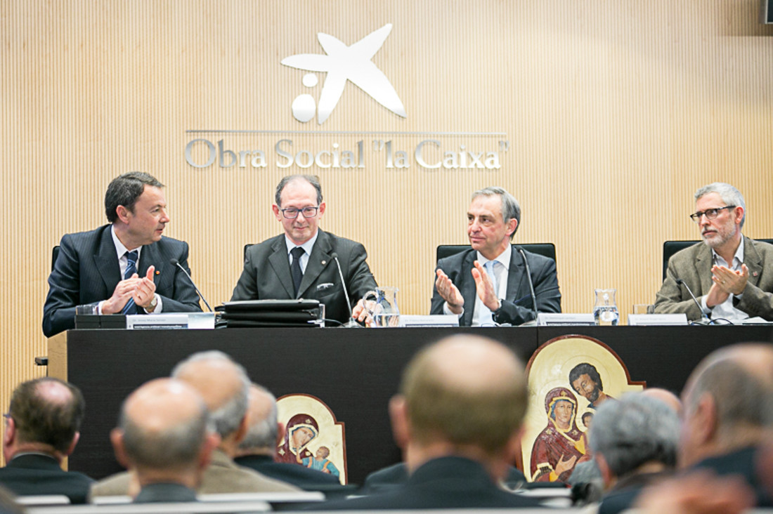 FCMB17-0052-Transhumanisme