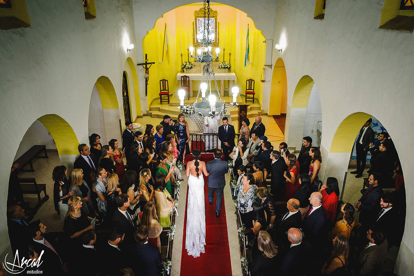 107-ornella-y-santiago-fotografi-a-casamiento-en-parroquia-nuestra-sen-ora-de-nieva-la-arbolada-hollywood-malaguen-o-carlos-paza-86154