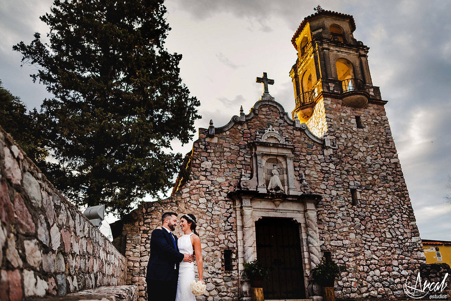 194-ornella-y-santiago-fotografi-a-casamiento-en-parroquia-nuestra-sen-ora-de-nieva-la-arbolada-hollywood-malaguen-o-carlos-paz-86154