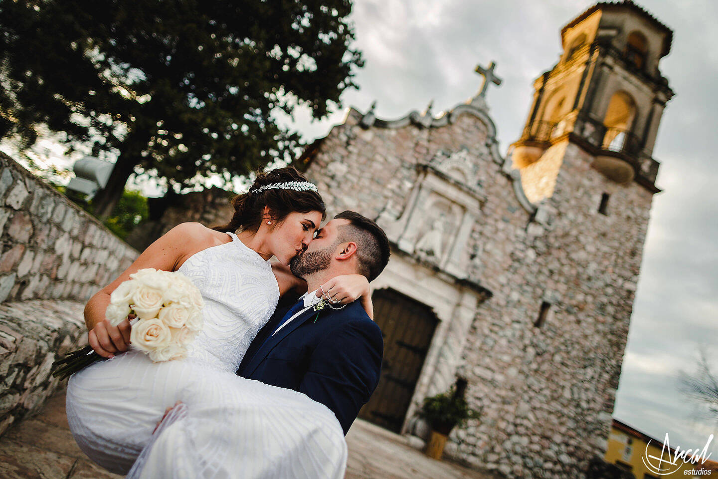 196-ornella-y-santiago-fotografi-a-casamiento-en-parroquia-nuestra-sen-ora-de-nieva-la-arbolada-hollywood-malaguen-o-carlos-paz-86154