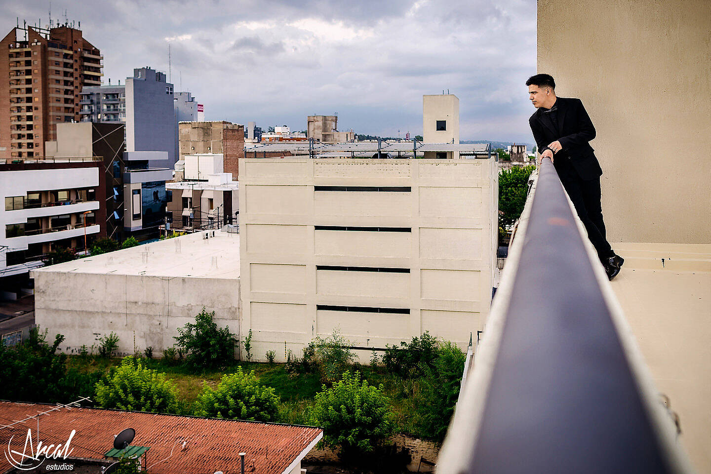 010_Florencia y Samuel_vestido de novia y maquillaje en apart hotel, boda en salón motonáutico, villa carlos pazA