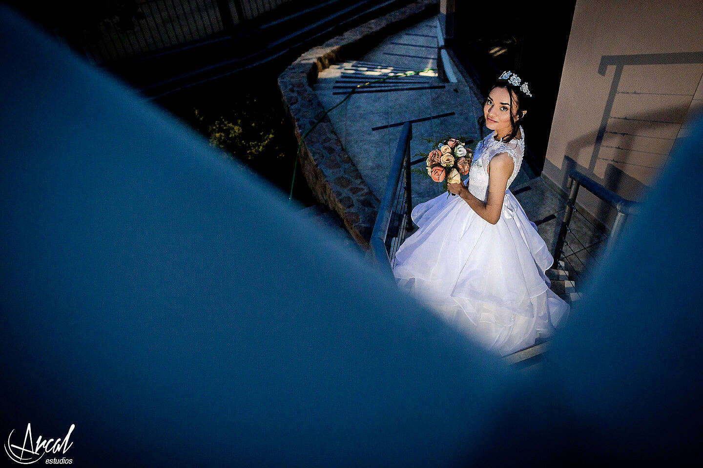 052_Florencia y Samuel_vestido de novia y maquillaje en apart hotel, boda en salón motonáutico, villa carlos pazA