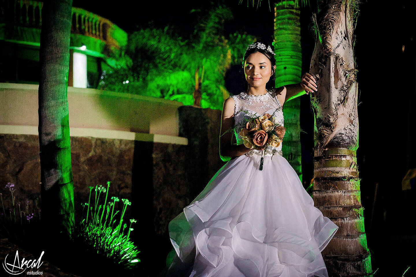 063_Florencia y Samuel_vestido de novia y maquillaje en apart hotel, boda en salón motonáutico, villa carlos pazA