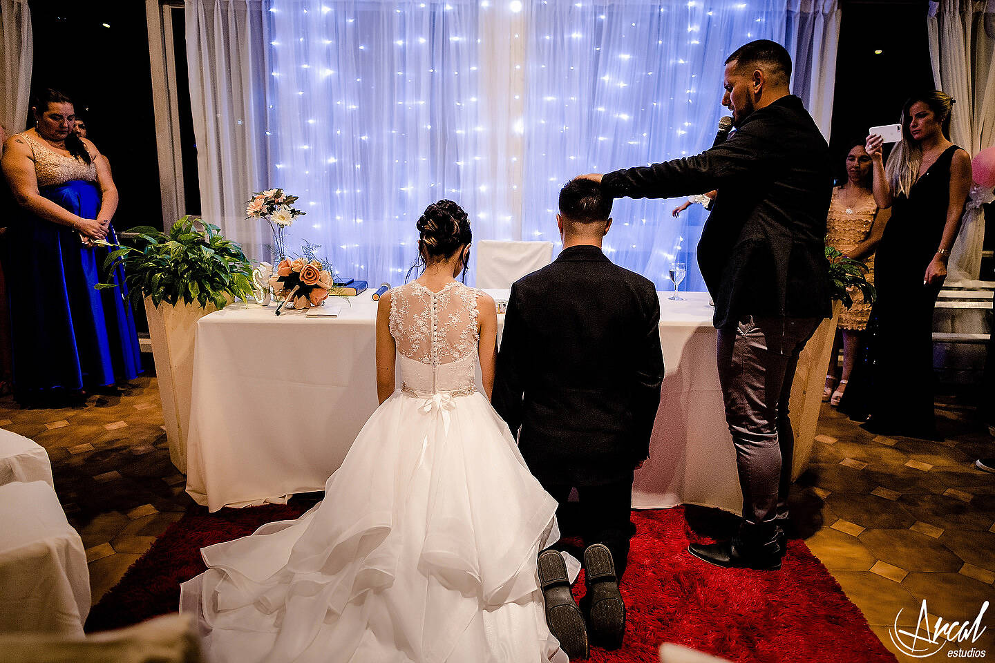 168_Florencia y Samuel_vestido de novia y maquillaje en apart hotel, boda en salón motonáutico, villa carlos paz