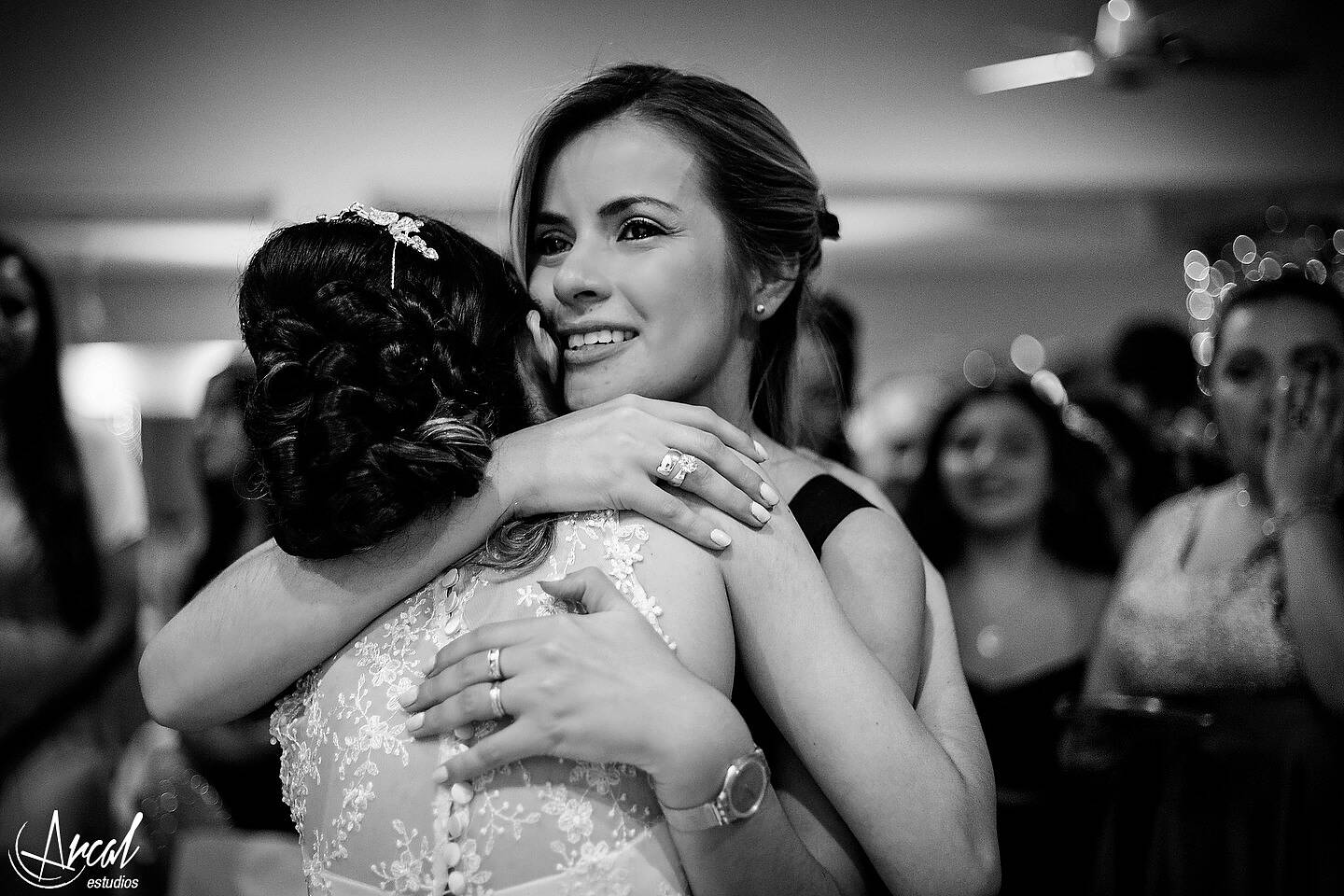 190_Florencia y Samuel_vestido de novia y maquillaje en apart hotel, boda en salón motonáutico, villa carlos pazA
