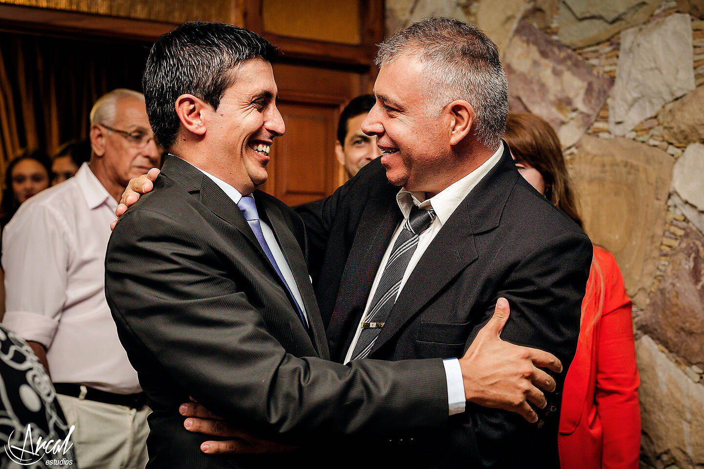 109-ayelen-y-matias-boda-en-iglesia-nueva-aposto-lica-salo-n-malala-carlos-paz-109915