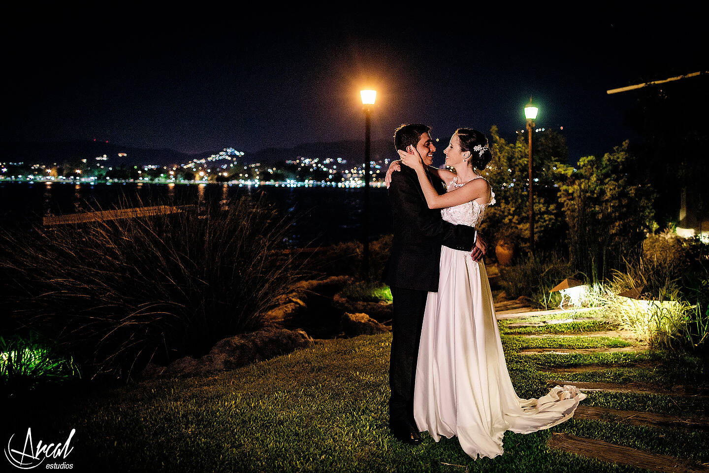 146-ayelen-y-matias-boda-en-iglesia-nueva-aposto-lica-salo-n-malala-carlos-paz-109915