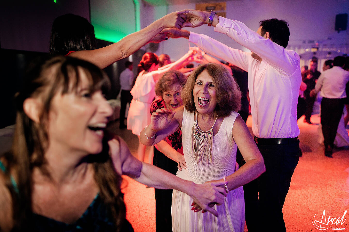 320-ayelen-y-matias-boda-en-iglesia-nueva-aposto-lica-salo-n-malala-carlos-paza-109915