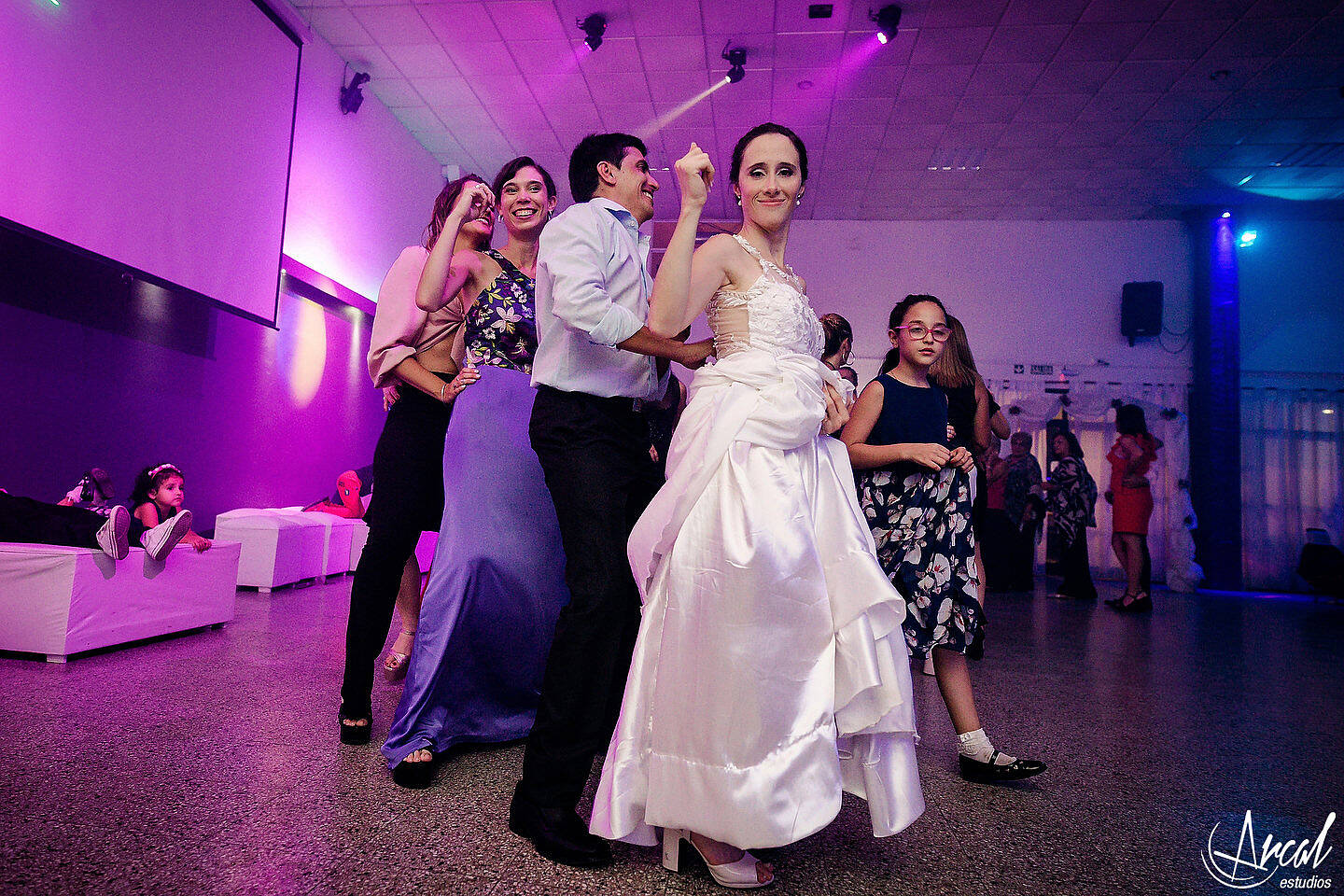 335-ayelen-y-matias-boda-en-iglesia-nueva-aposto-lica-salo-n-malala-carlos-paza-109915